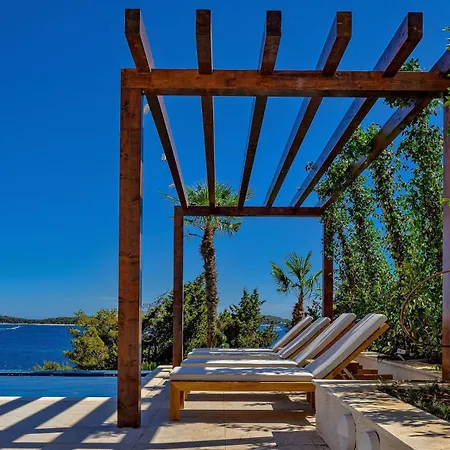 Vila Crystalsea 1 Infinity Heatedpool In Hvar