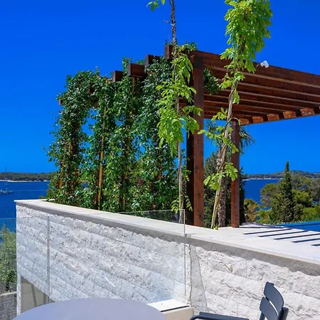 Crystalsea 1 Infinity Heatedpool In Hvar Vila *