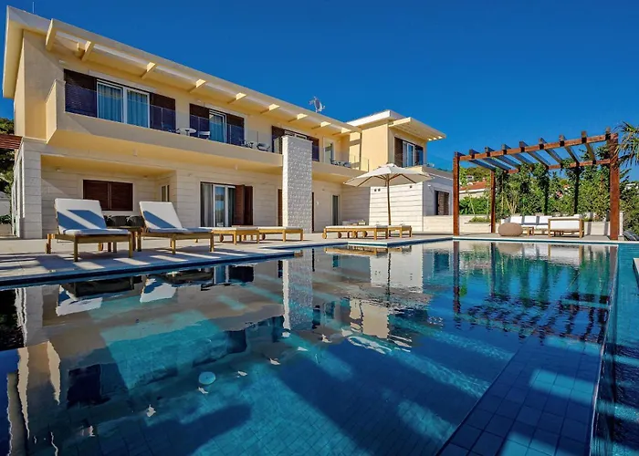 빌라 Crystalsea 1 Infinity Heatedpool In Hvar *