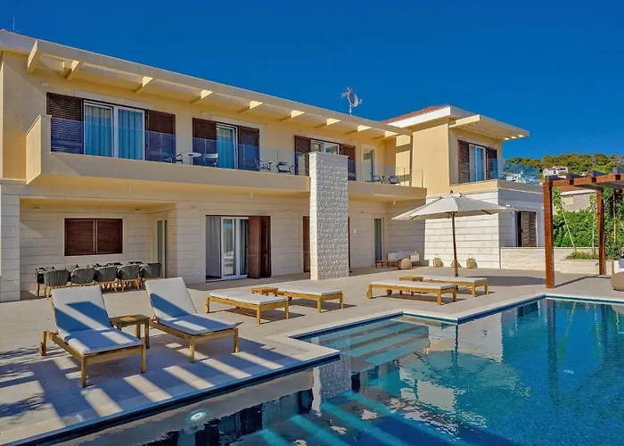 Crystalsea 1 Infinity Heatedpool In Hvar * 흐바르