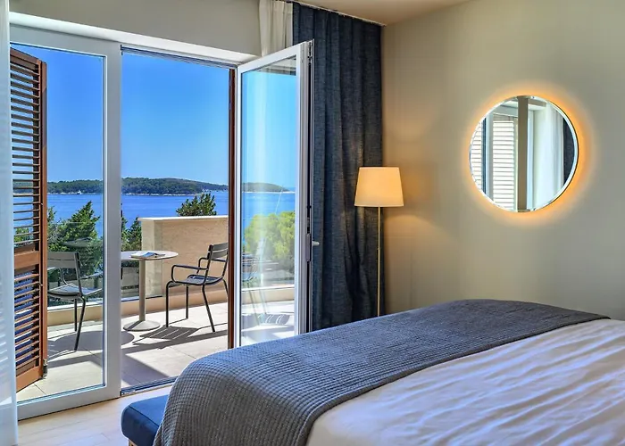 빌라 Crystalsea 1 Infinity Heatedpool In Hvar *